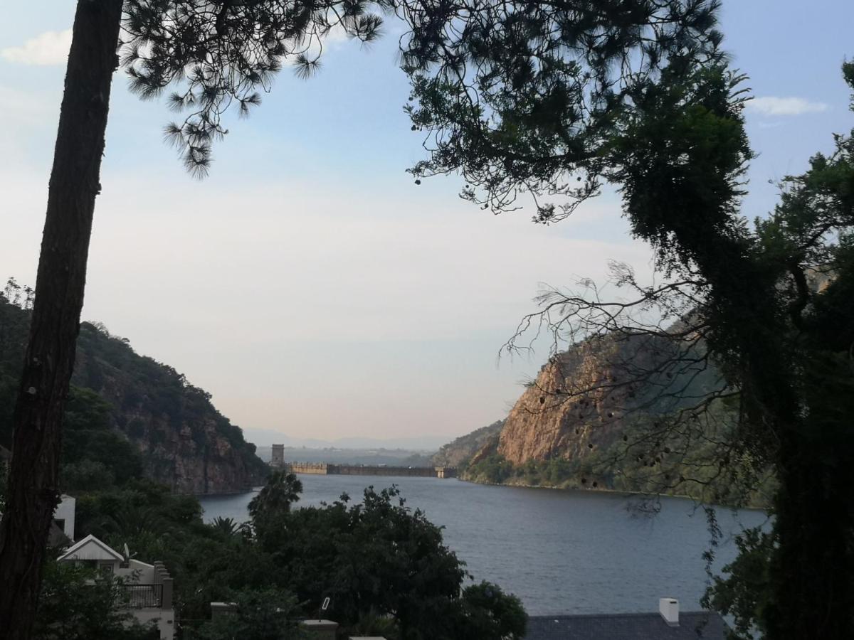 Metsing At Harties Hotel Hartbeespoort Eksteriør billede